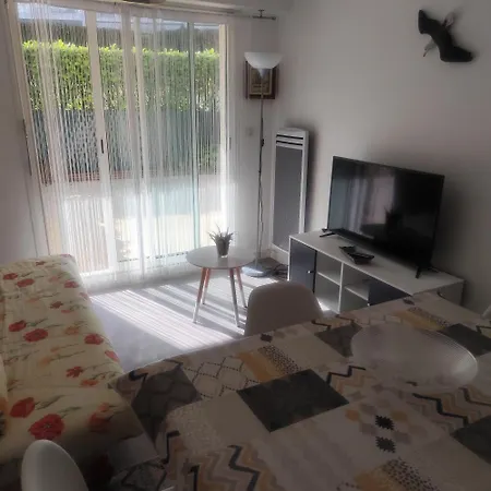 Royan-pontaillac T2 Pour 2 Personnes Апартаменты